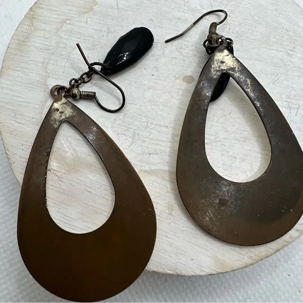 🍭6/$30 Black and cream two tone dangle teardrop retro earring